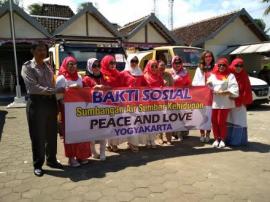 BAKTI SOSIAL SUMBANGAN AIR SUMBER KEHIDUPAN PEACE AND LOVE YOGYAKARTA