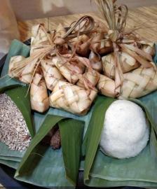 Tradisi Gumreg, Sapi-Sapi Makan Ketupat