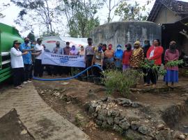 KAMAJAYA Bersama LPPM UAJY Berikan Bantuan Air Bersih