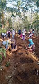 Kerja Bakti Pembersihan Lahan KWT Mugi Lestari