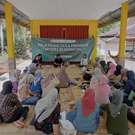 Pelatihan Hari Ke Tiga, Pelaku UMKM Praktik Jual Produk Secara Digital 