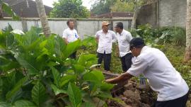 Tim Teknis DPU Gunungkidul Cek Lokasi Resapan Air Atau Luweng