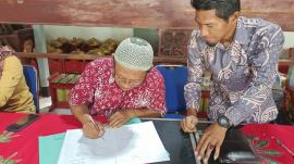 Penandatanganan Akta Notaris Untuk Koperasi Desa Merah Putih