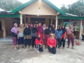 Momong Lansia Padukuhan Pulegundes I