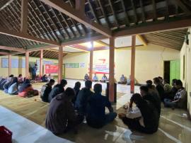 Pelaksanaan Sosialisasi Pengisian Staf Pamong Di Padukuhan Klepu