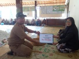 Upacara Adat Dan Penyerahan Dana Stimulan Rasul Padukuhan Pulengelo