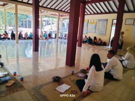 Pertemuan Rutin PKK dan Anggota BKMM Padukuhan Bintaos
