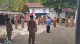 Mengawali Senin Pagi Dengan Apel