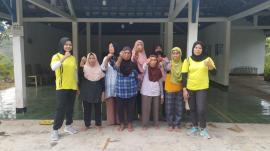 Senam Lansia Padukuhan Pulekulon Bulan Oktober