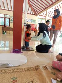 Kegiatan Posyandu Nyawiji Padukuhan Bintaos
