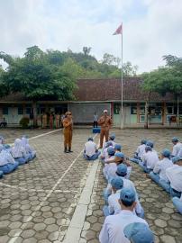 Bupati Gunungkidul Berikan Sosialisasi P4GN Untuk Siswa SMK Negeri 1 Tepus