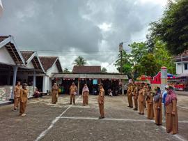 Apel Pagi Mengawali Bulan Desember