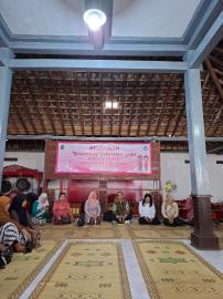 Pelatihan Keserasian Berbusana Jawa Bagi Anggota PKK