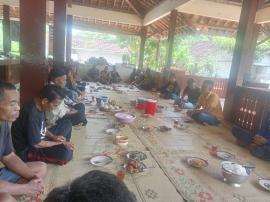 Tradisi Genduri Munggah Molo