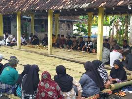 Genduri Dan Tabur Bunga Wujud Syukur Atas Selesainya Mitigasi Luweng Di Pasar Bintaos