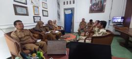 Rapat Koordinasi Intern Staf Dan THL Bersama Lurah