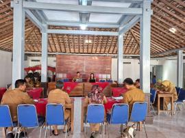 Rapat Evaluasi Kinerja Tahun 2025 Diikuti Pamong dan Staf