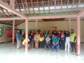 Semarak Jum'at Pon, Momong Lansia Padukuhan Klepu