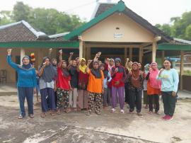 Semarak Jum'at Pon, Momong Lansia Padukuhan Pulegundes I