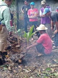 Penanaman Serentak Kelapa Kopyor di Padukuhan Pulegundes II 