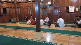 Safari Tarawih di Masjid Al - Ihsan Pantai Sundak