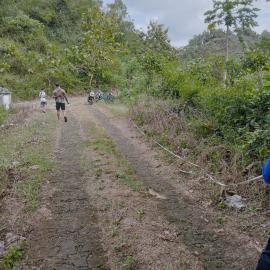 Pengukuran Jalur Pipa Sumur Bor di Padukuhan Bengle