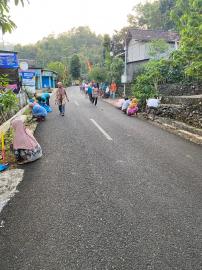 Jumat Kliwon Bersih, Warga Pulegundes I Perkuat Gotong Royong dan Kebersihan Lingkungan
