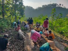 Gerakan Jum'at Kliwon Bersih Masyarakat Pulekulon