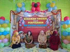 Ibu PAUD Kalurahan Sidoharjo Berikan Motivasi pada Acara Perpisahan KB Putra Pertiwi