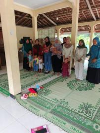 Posyandu Greget Nyawiji Sehat Bulan Juni Padukuhan Puleireng
