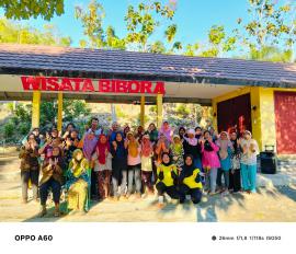 Lansia Pulengelo Antusias Ikuti Senam Momong Lansia di Taman Bibora