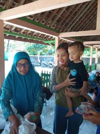 Semangat Greget Nyawiji Sehat, Warga Padukuhan Klepu Ikuti Kegiatan Posyandu