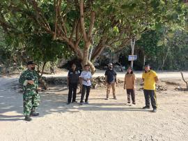 Sinergi Lintas Sektoral, Forkopimkap Tepus dan Warga Bersihkan Pantai Sadranan