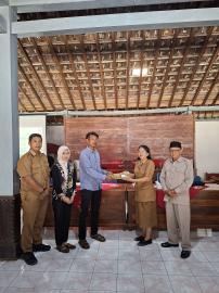 Pembangunan Showroom UMKM Selesai, TPK Desa Maritim Kalurahan Sidoharjo Serahkan Laporan Akhir