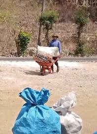 Bukan Sekadar Sampah, Warga Pulegundes II Kumpulkan Nilai dari Rumah